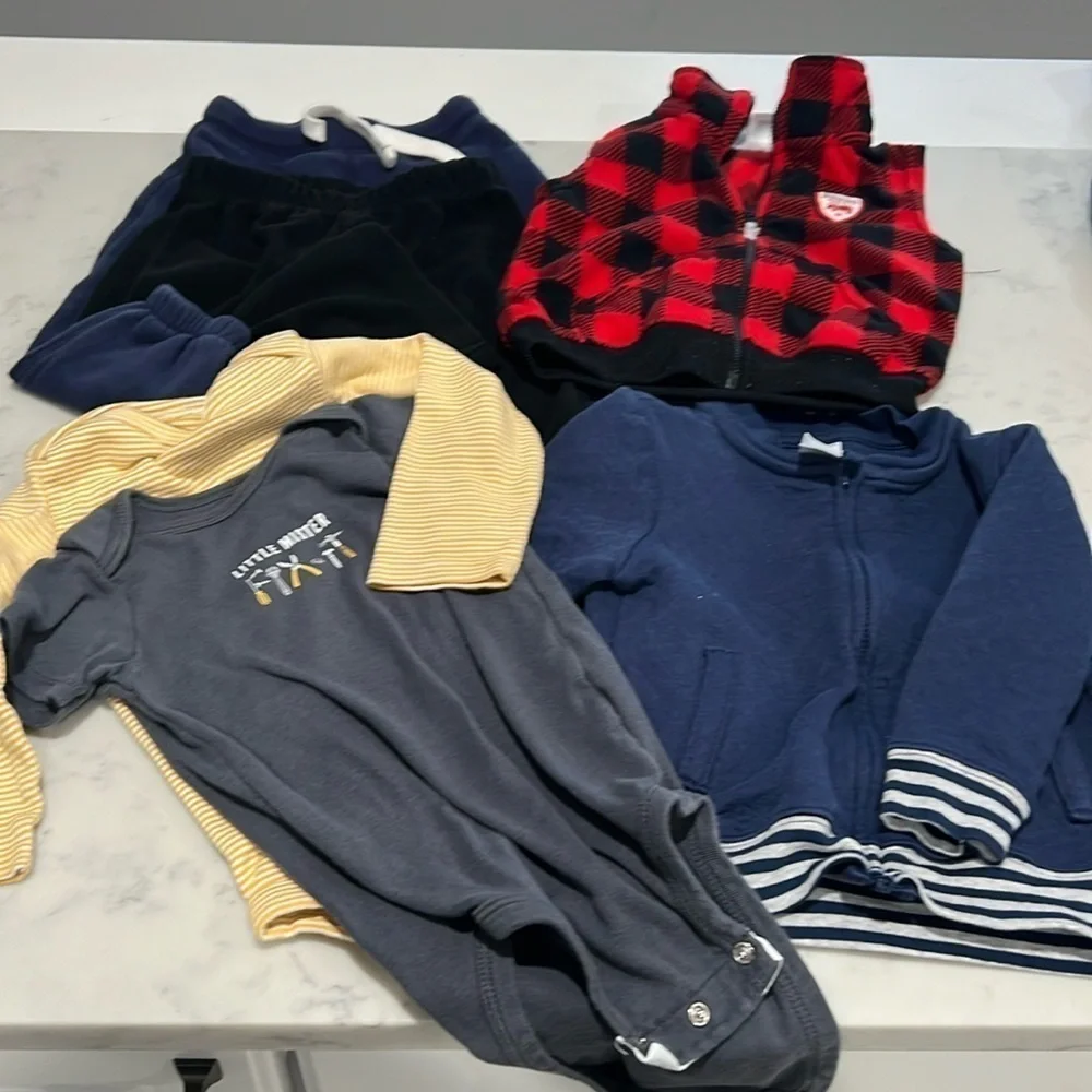 Carters BUNDLE of SIX items. 18 months.